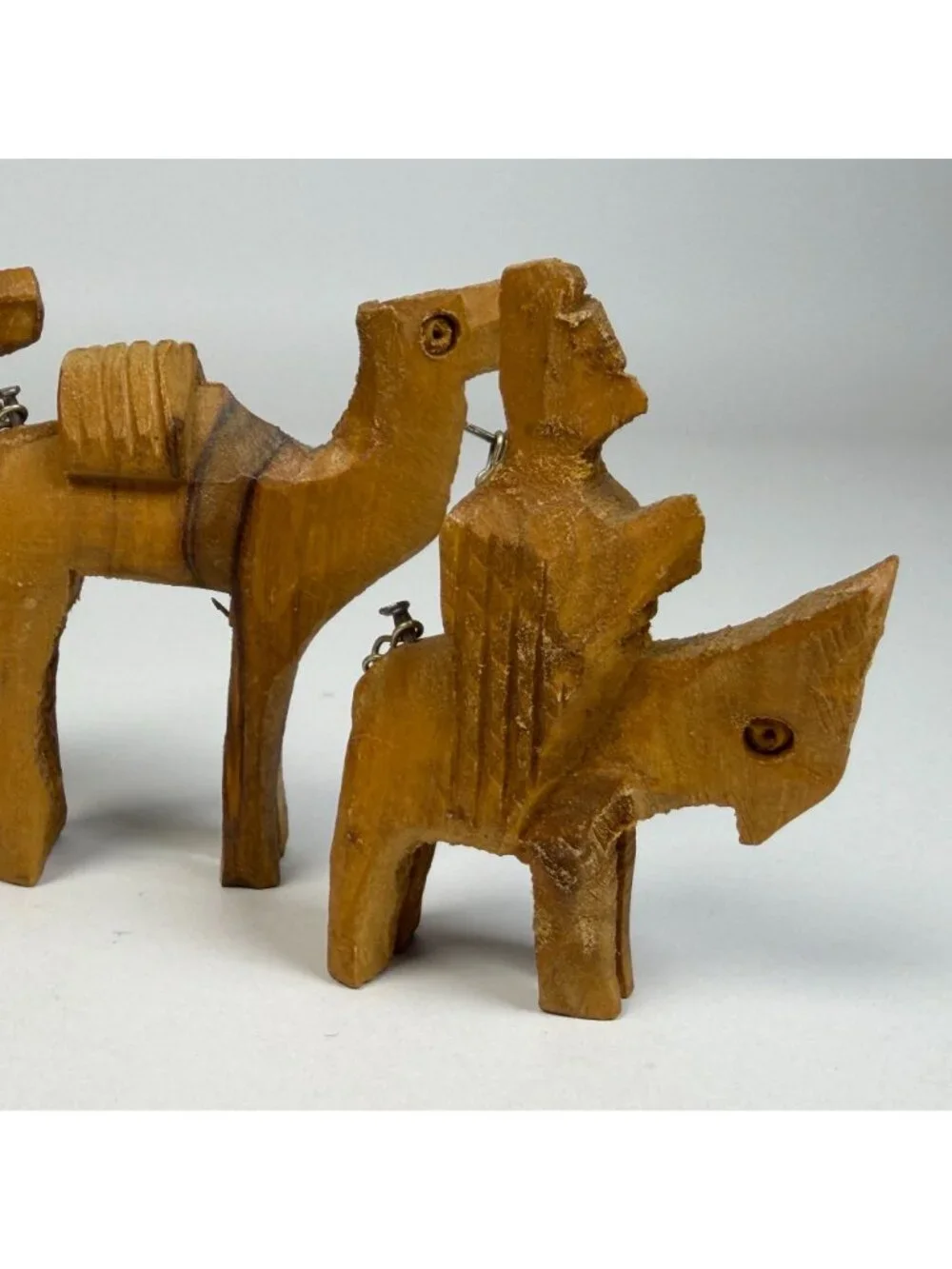 Unbranded hand carved